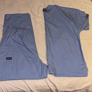 Cherokee Men’s scrub set